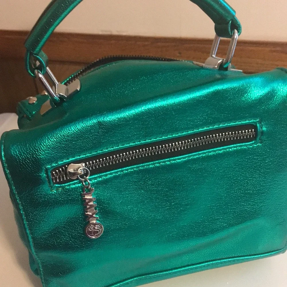 Super Cute Metallic Green Satchel Handbag Crossbody - Picture 5 of 9